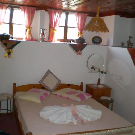 Hotel Vome *
